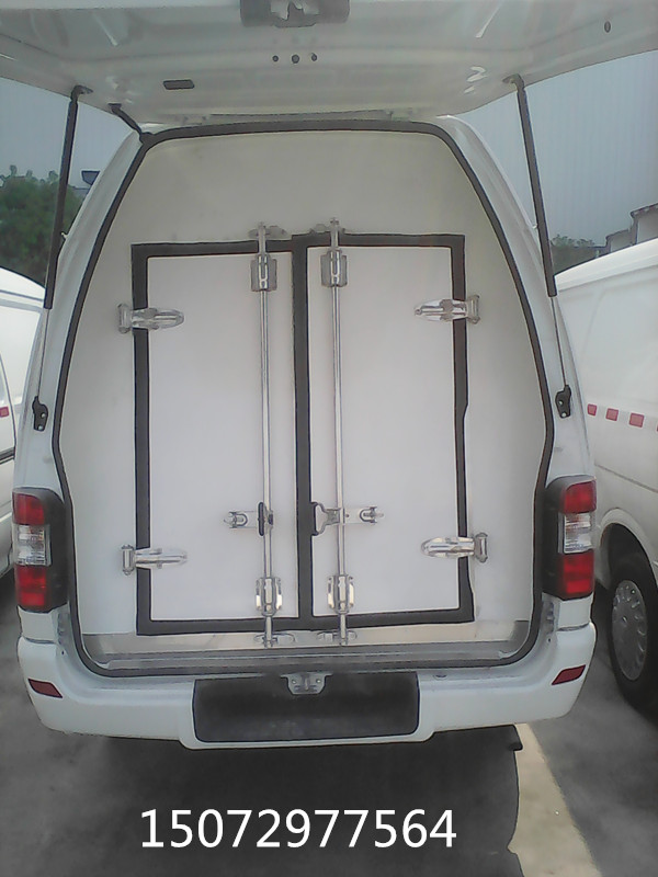 國五面包冷藏車