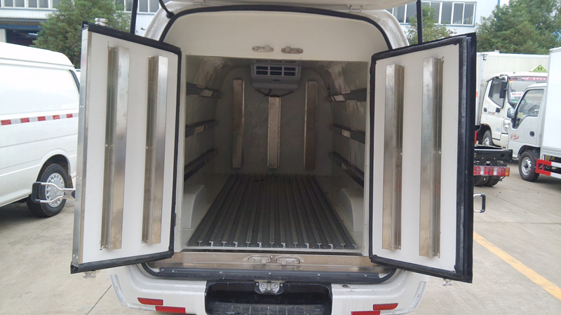 風(fēng)景醫(yī)藥冷藏車