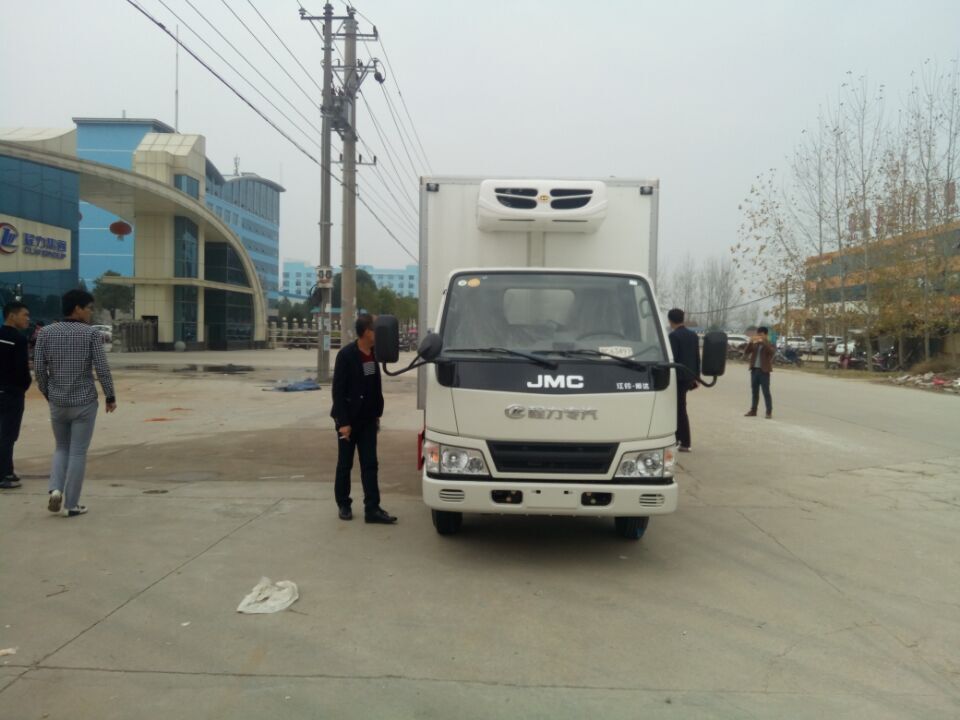江鈴凱運(yùn)冷藏車(chē) (1).jpg