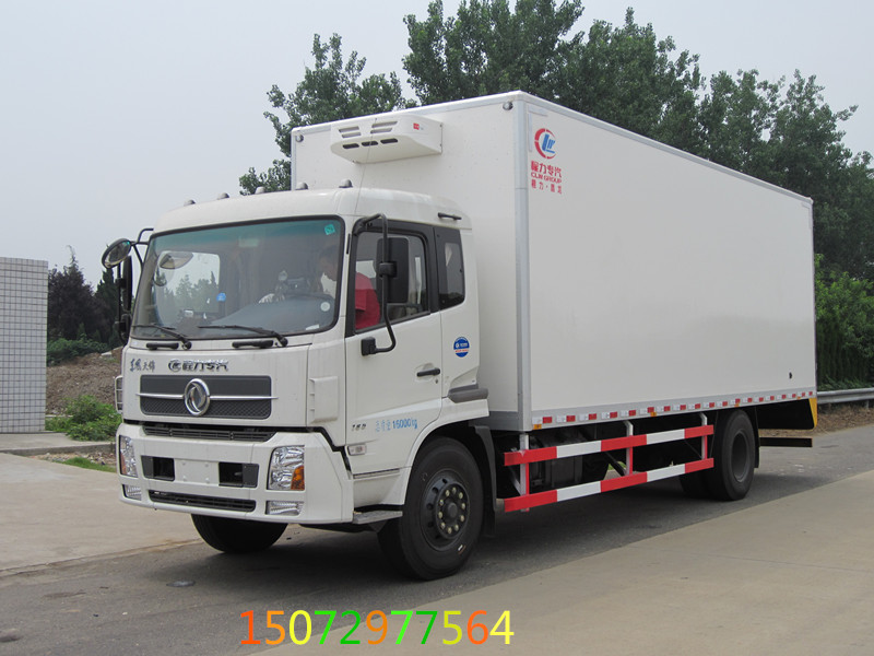 天錦7米4冷藏車