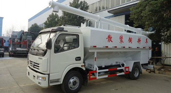 東風(fēng)12方飼料車