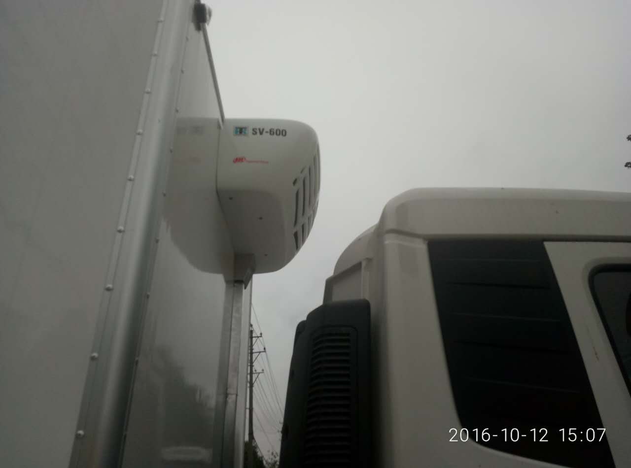 東風天錦6米1冷藏車