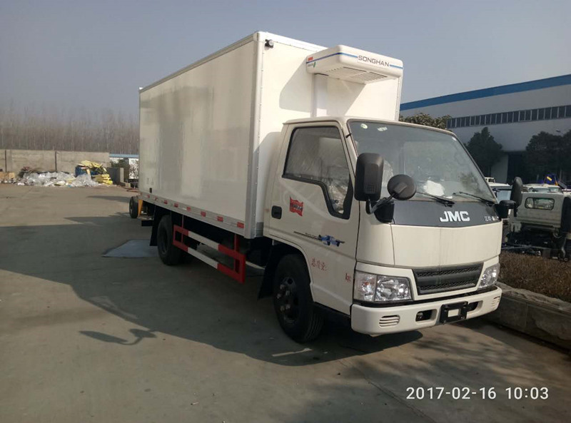 江鈴國(guó)五4米2肉鉤冷藏車(chē) (2).jpg