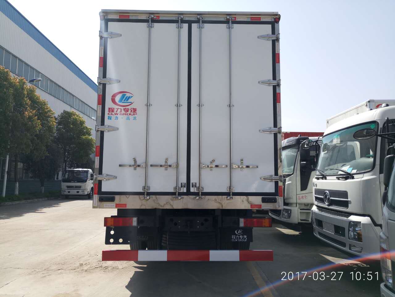 天龍國五9米6冷藏車