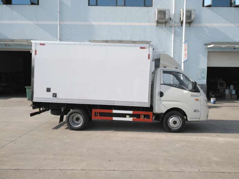 福田康瑞KQ1國五3米5冷藏車 (10).jpg