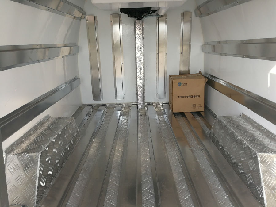 福田伽途IX5國五面包冷藏車 (13).jpg