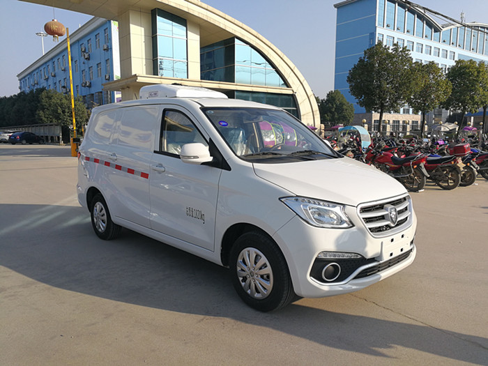 福田伽途IX5國(guó)五面包冷藏車(chē)