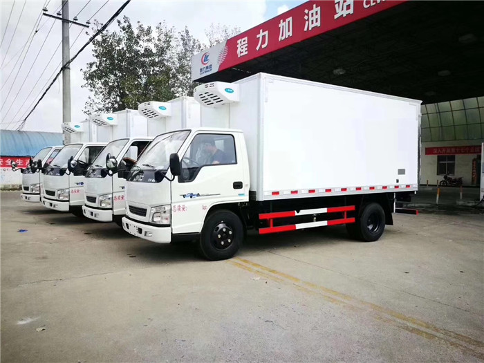江鈴國五4米2冷藏車