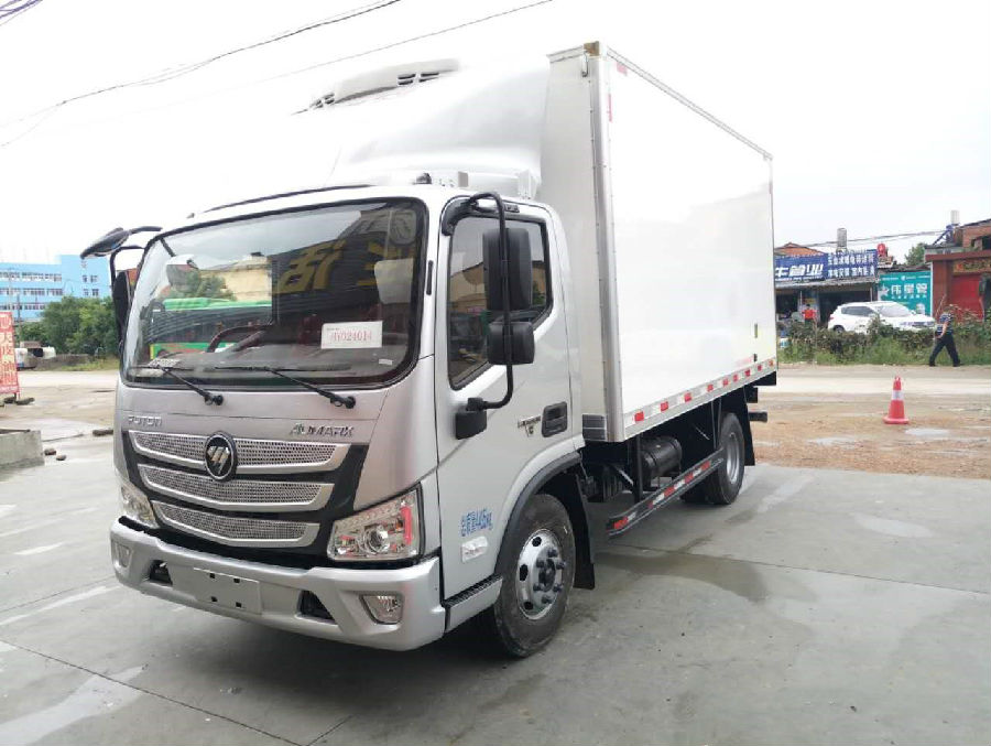 歐馬可S3國(guó)五4米2冷藏車(chē) (2).jpg
