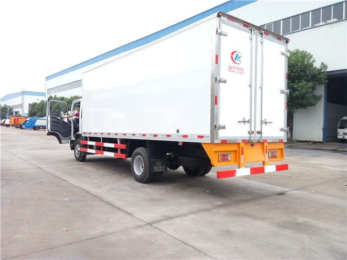 五十鈴5米9冷藏車