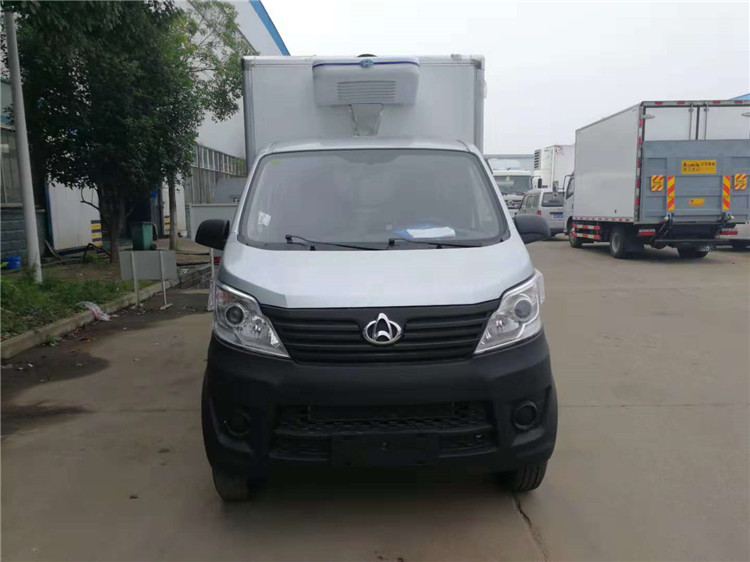 長安國五2米7冷藏車 (1).jpg