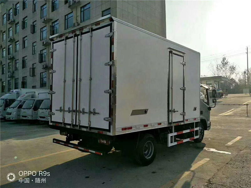 歐馬可4米2肉鉤冷藏車 (5).jpg