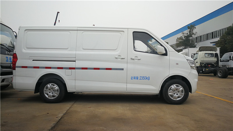 長(zhǎng)安睿行面包冷藏車(chē)