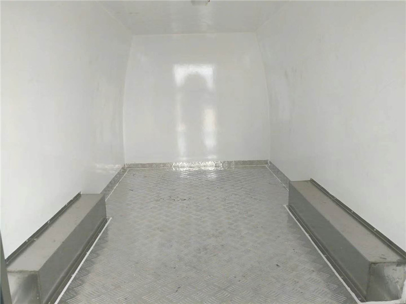 長(zhǎng)安睿行面包冷藏車(chē)