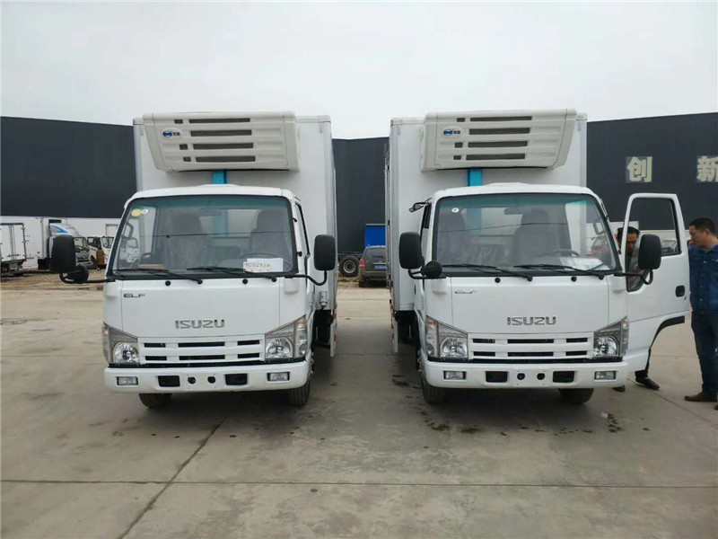 五十鈴4米2小龍蝦冷藏運(yùn)輸車