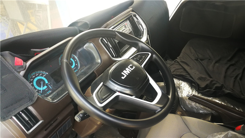 江鈴國(guó)六4米2冷藏車 (9).jpg