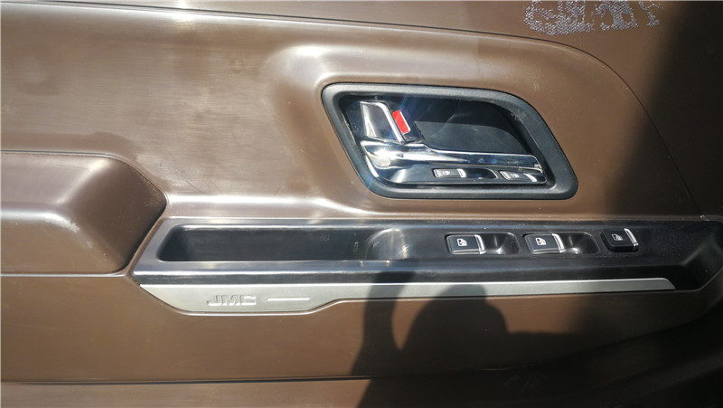 江鈴國(guó)六4米2冷藏車 (8).jpg