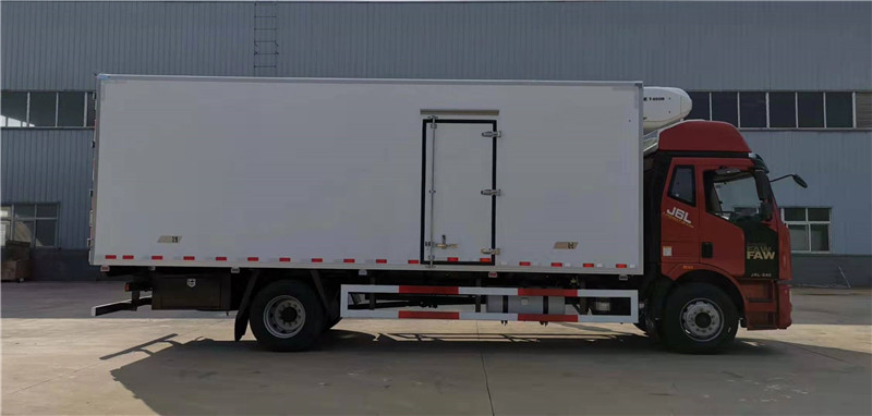 解放J6L 肉鉤冷藏車