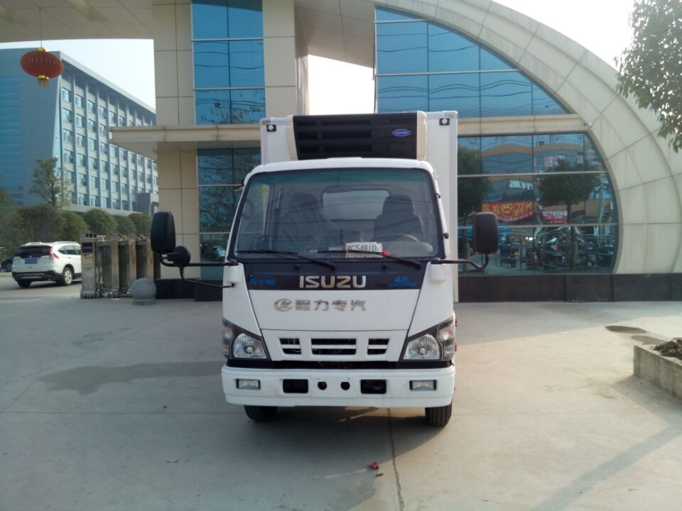 五十鈴排半冷藏車 五十鈴排半冷藏車