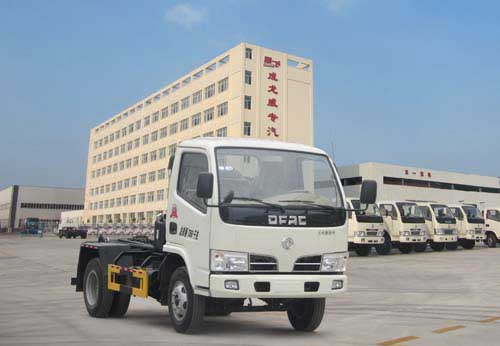 程力威牌CLQ5070ZXX4型車(chē)廂可卸式垃圾車(chē) 